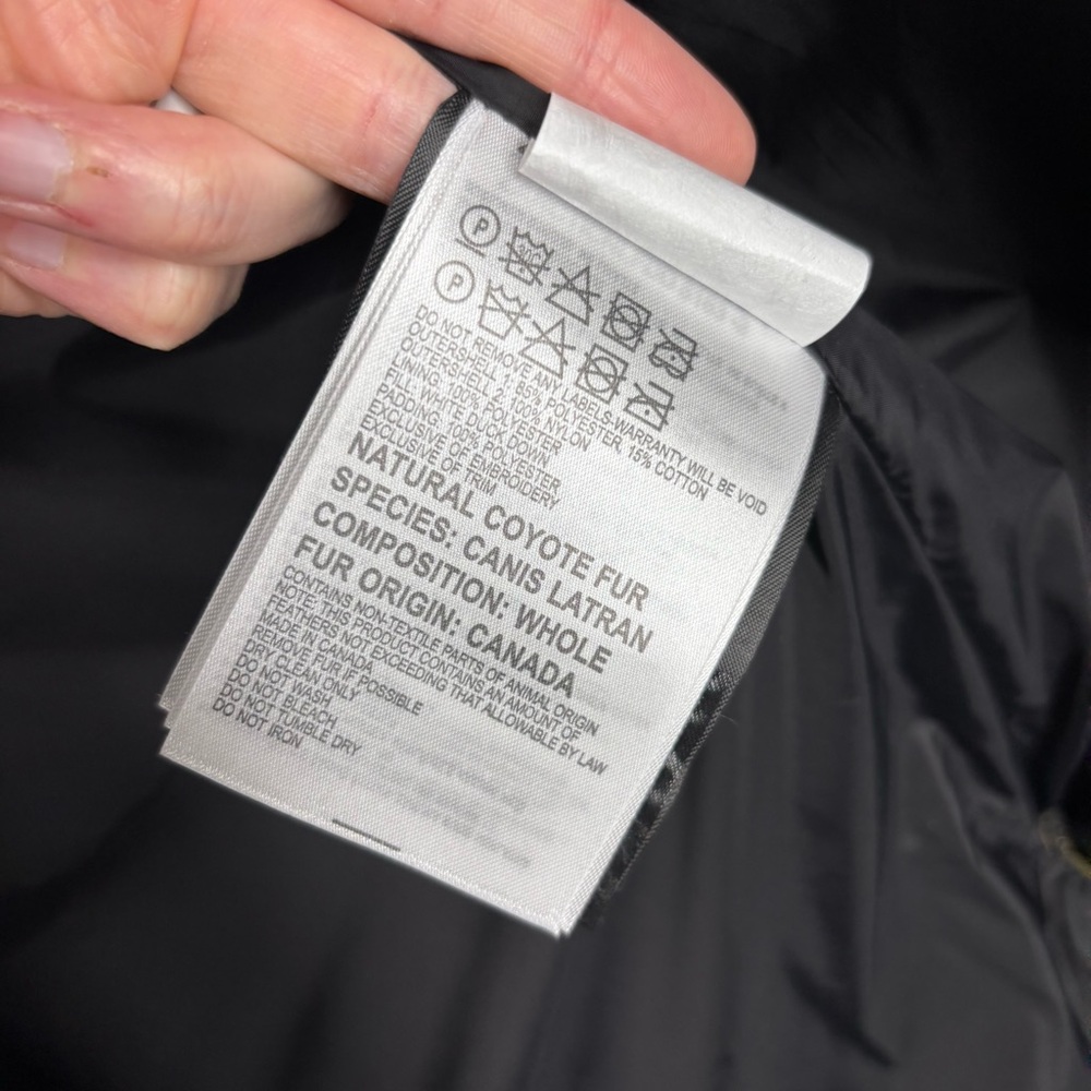 Canada Goose Vest - Picture 10 of 10
